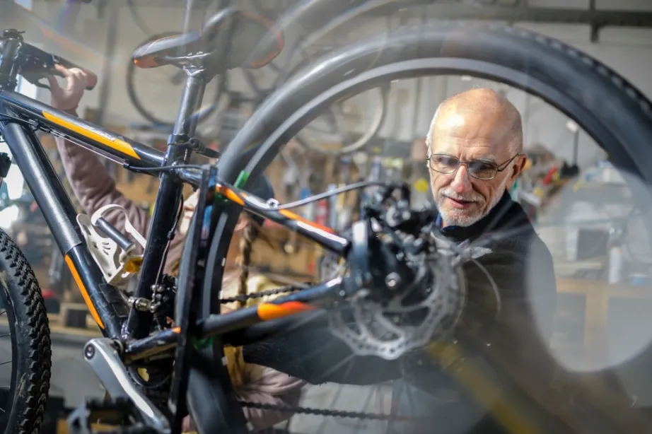 Can you put mountain bike tires on a hybrid bike 3