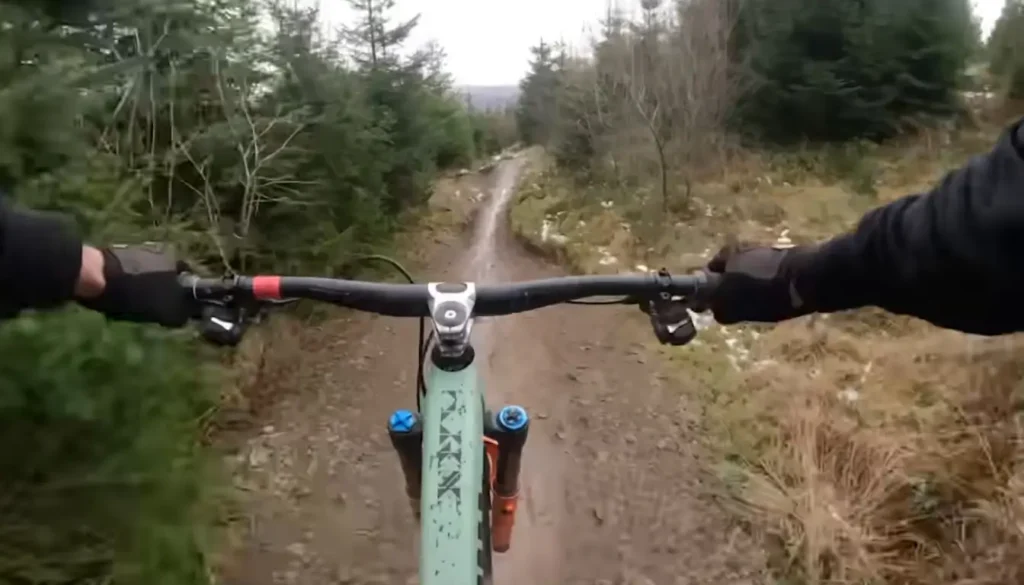 How Fast do Professional mountain bikers go downhill?