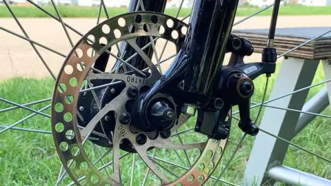 How to Replace Your Mountain Bike Disc Brakes