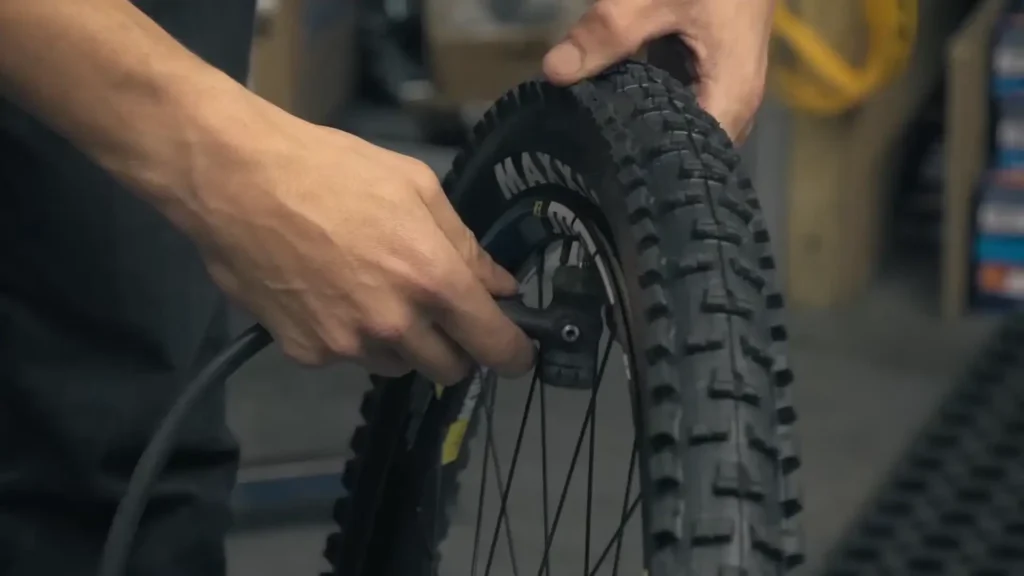 Advantage and disadvantages of mountain bike tire switching