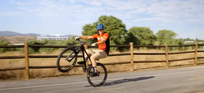 how to wheelie a mountain bike for beginners